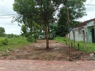 Bán đất mặt tiền