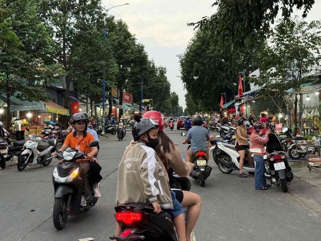 Bán lô đất Mỹ Phước 3 mặt tiền đường chợ DJ9 giá tốt