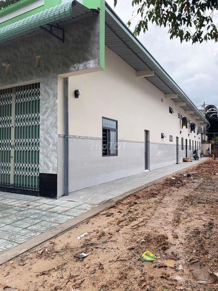 Bán dãy nhà trọ 150M2 ,Mỹ Phước 3, ngay sát chợ,  thu nhập 9tr/tháng
