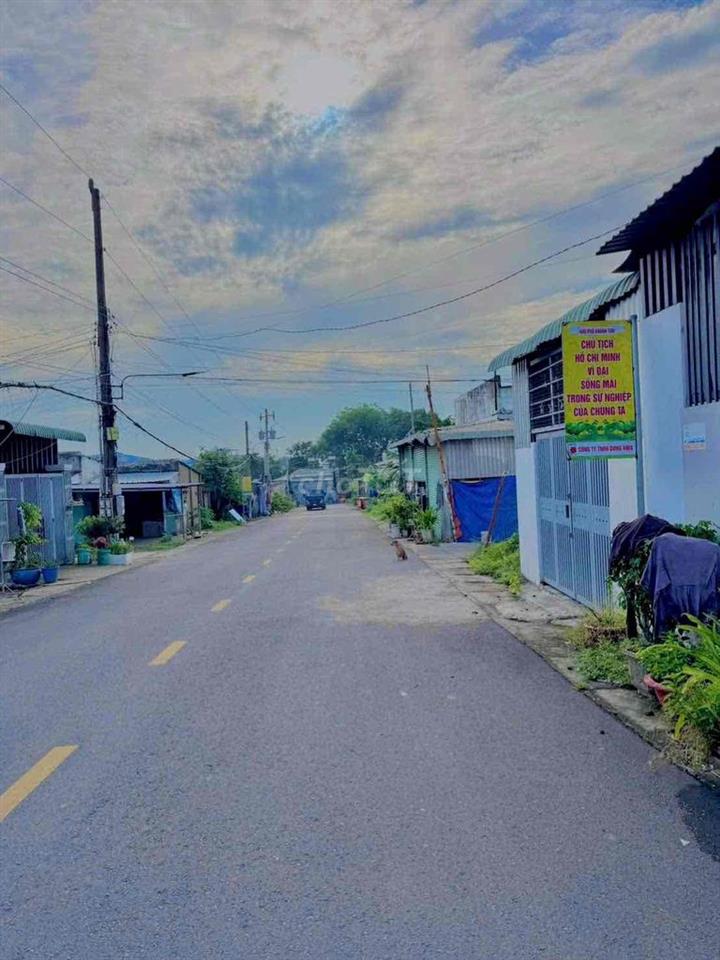 mặt tiền kinh doanh mua bán hơn 2 tỷ xxx