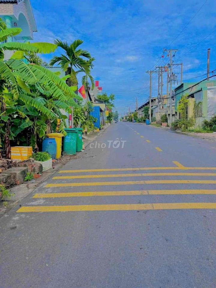 mặt tiền kinh doanh mua bán hơn 2 tỷ xxx