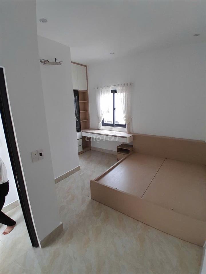 Cần bán nhà 1 trệt 2 lầu tại gần Ngã tư Bà Tri, Giá sở hữu 750