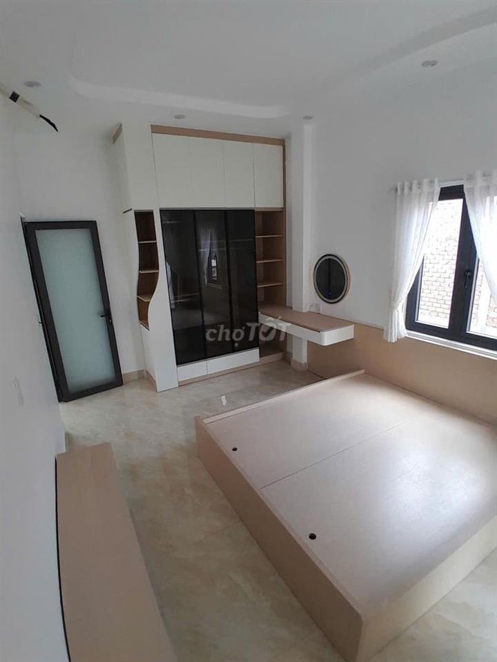Cần bán nhà 1 trệt 2 lầu tại gần Ngã tư Bà Tri, Giá sở hữu 750