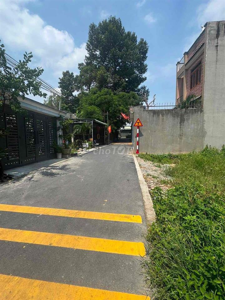 Đất thổ cư 131,8m2 đường nhựa Tân Phước Khánh 49
