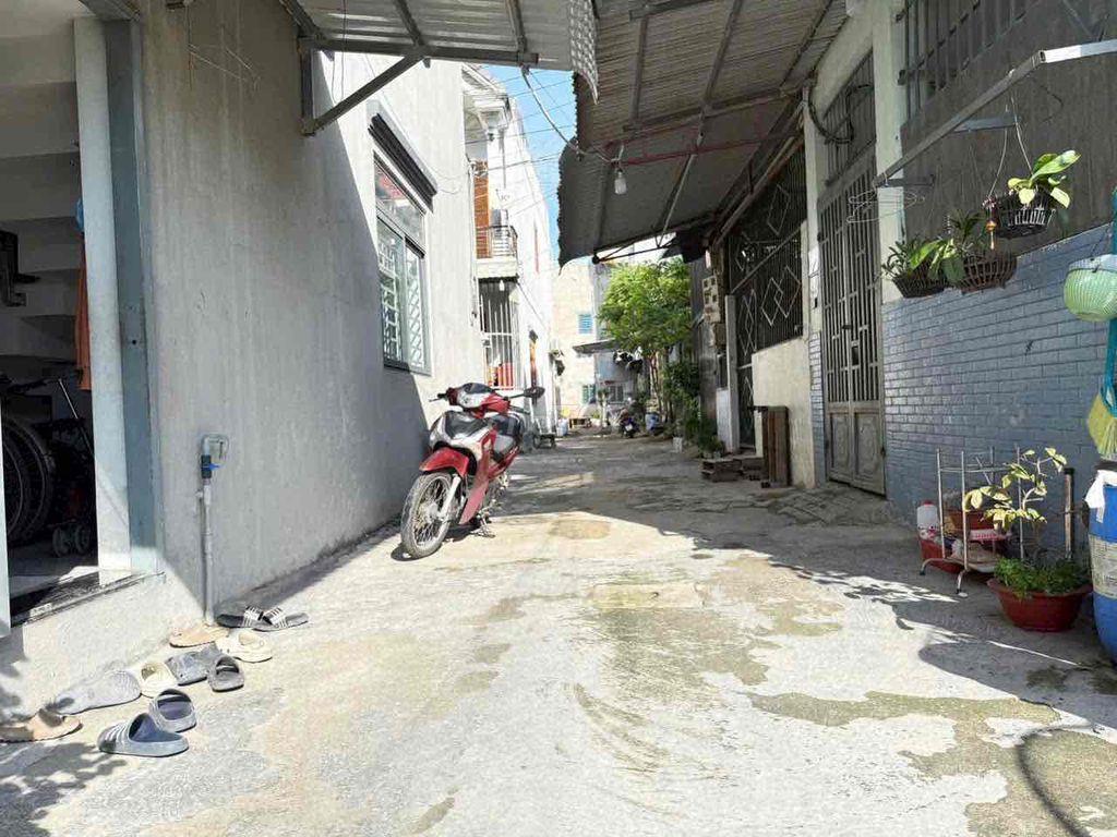 Bán đất 50m2, sổ riêng, hẻm 4m, phường Đông Hoà Dĩ An
