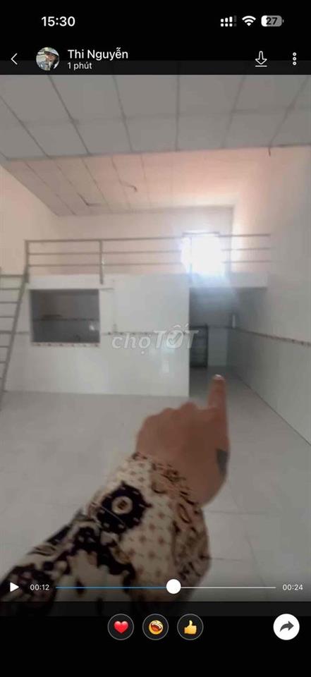 Nhà 100m2, phòng khách rộng, đường oto, chợ