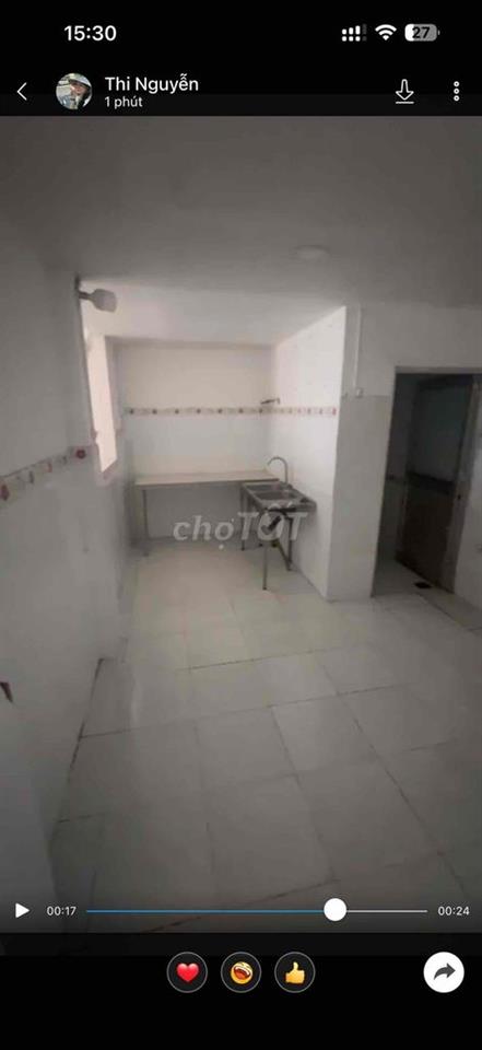 Nhà 100m2, phòng khách rộng, đường oto, chợ
