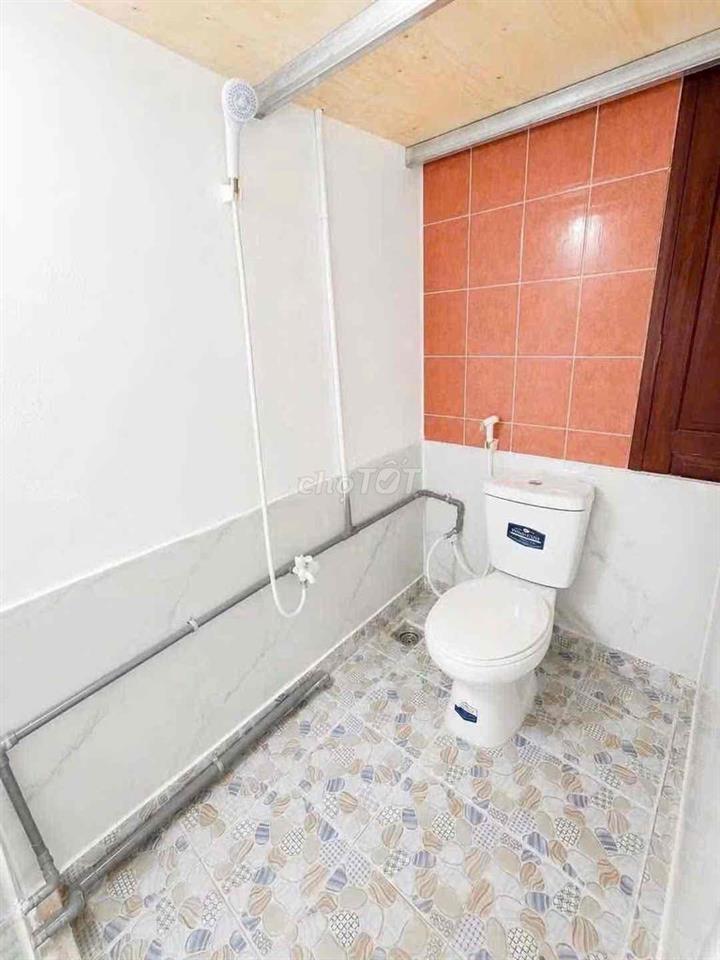 Mặt bằng kinh doanh gần ngã tư Mồi phường Dĩ An