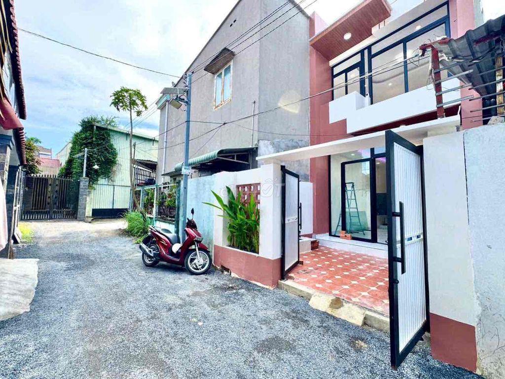 Chính chủ bán nhà 1 lầu 1 trệt 63m2, xây mới hẻm xe hơi thông,