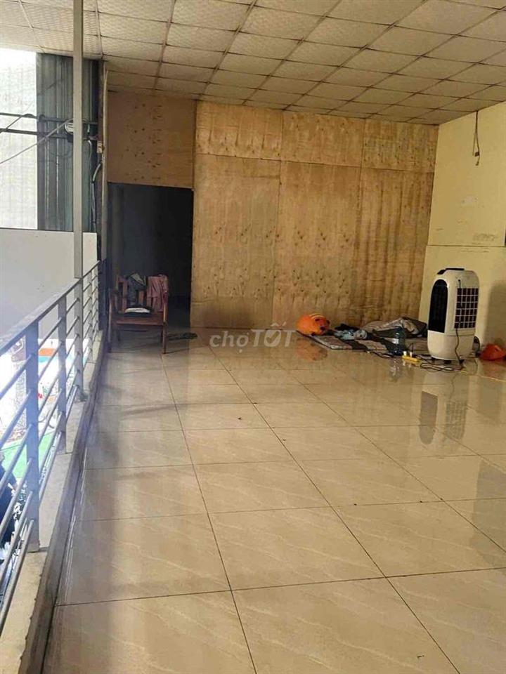 Cho thuê 200m2 nhà mặt tiền Nguyễn Hữu Cảnh
