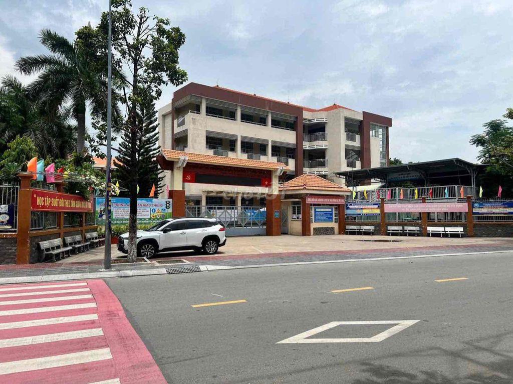 Cho thuê 200m2 nhà mặt tiền Nguyễn Hữu Cảnh