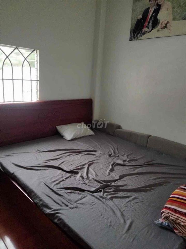 Cho thuê nhà 1 lầu 1 trệt 60m2, 2PN, 2wc đông hoà. 5tr