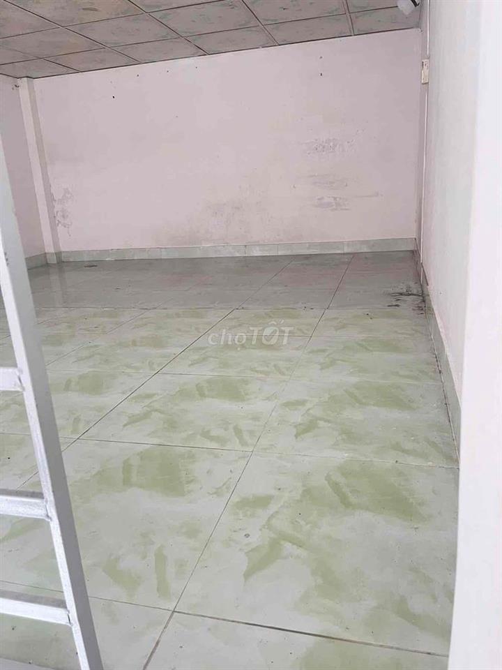 Cho thuê kiot 1 phòng ngủ có gác mặt tiền đường gần Go Dĩ An