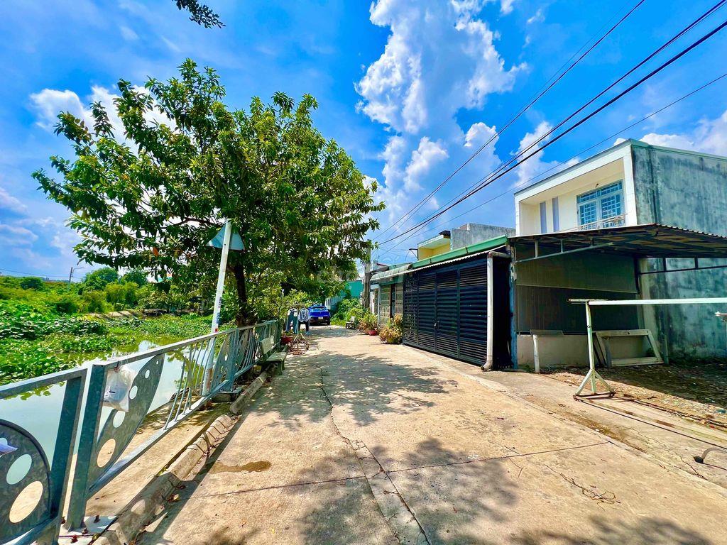 Đất nền view rạch Thủ ngữ - chánh nghĩa - Bình Dương