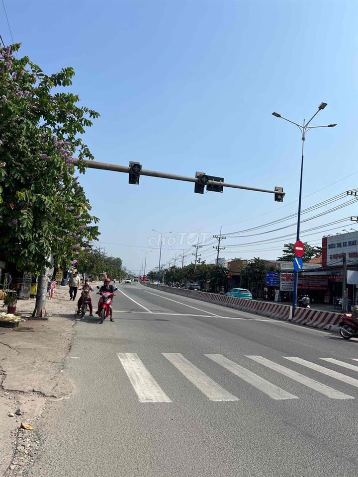Đất mặt tiền quốc lộ 13