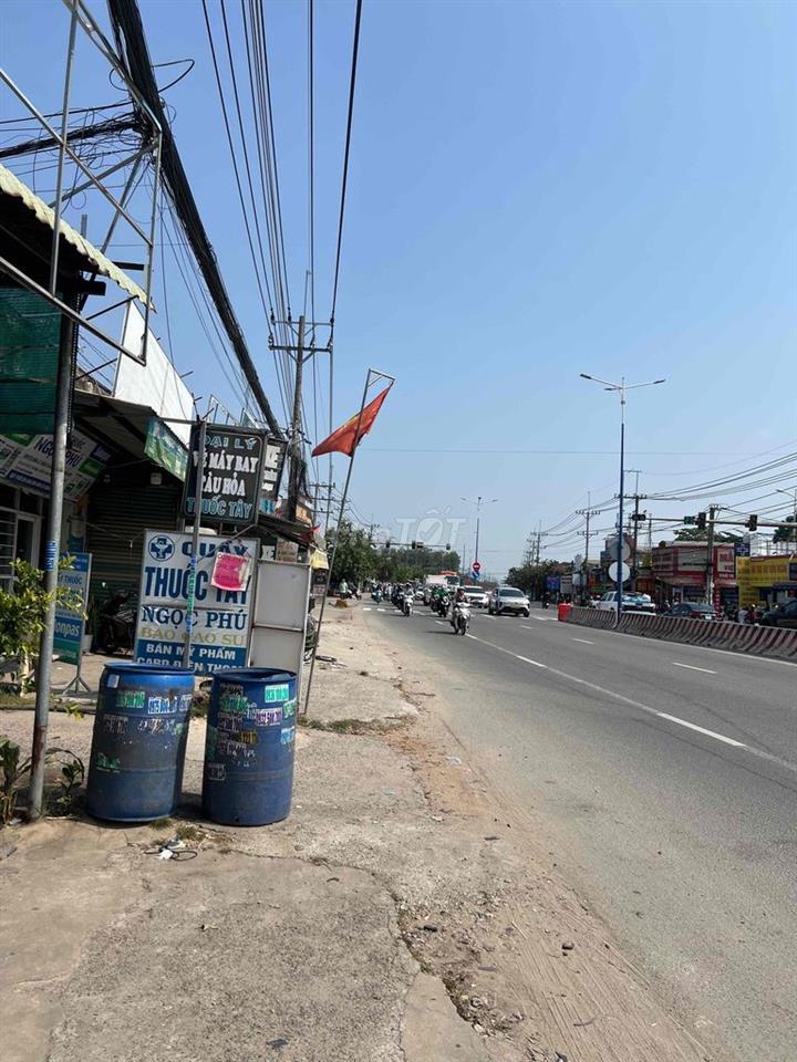 Đất mặt tiền quốc lộ 13