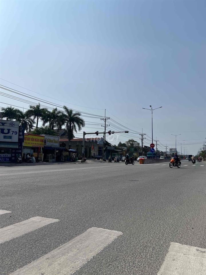 Đất mặt tiền quốc lộ 13