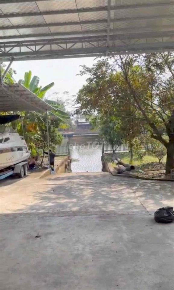 Đất nghỉ dưỡng 1041m2 cảnh sông có cầu tàu tặng cano