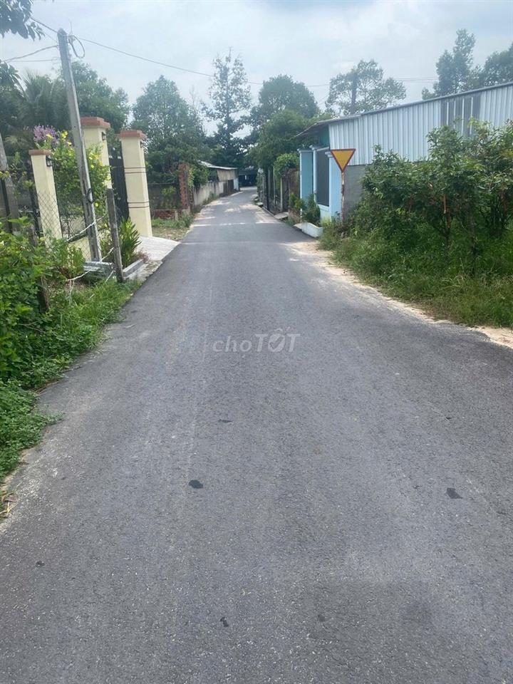 Đất rộng, khu dân cư