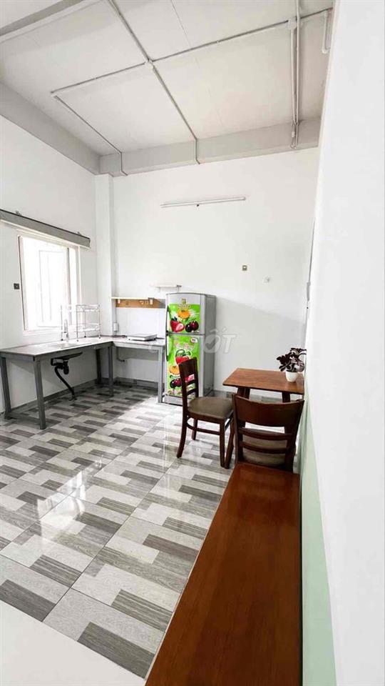 PHÒNG FULL NỘI THẤT – GẦN LÀNG ĐẠI HỌC DT743A, Khu PHÚ HỒNG THỊNH 9