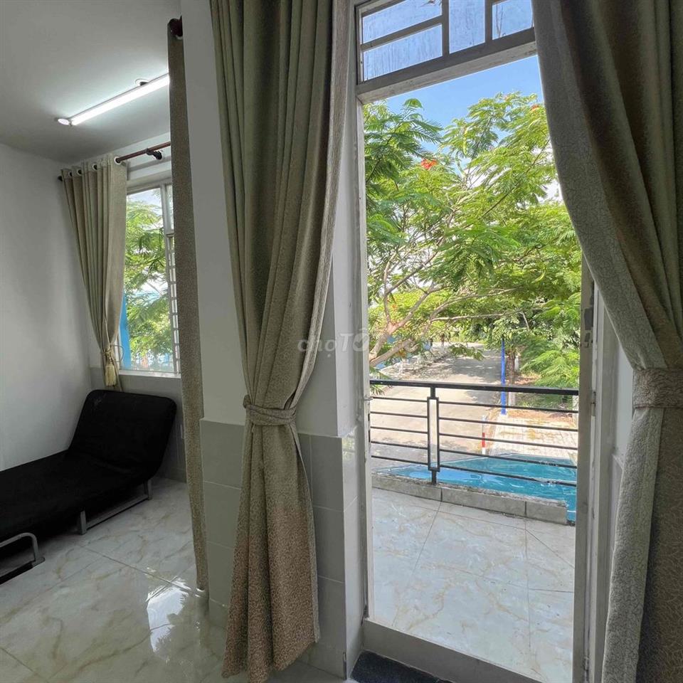 Phòng Ban Công Làng Đại học – Khu dân cư an ninh