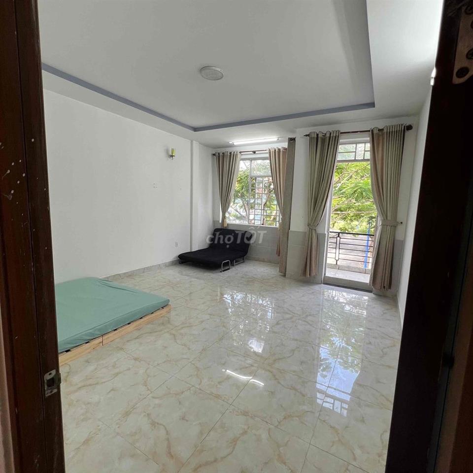 Phòng Ban Công Làng Đại học – Khu dân cư an ninh