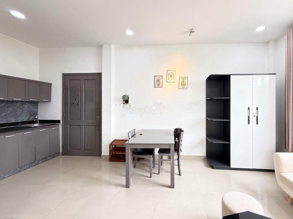 Căn Hộ Dịch Vụ Sân Vườn 1000m2