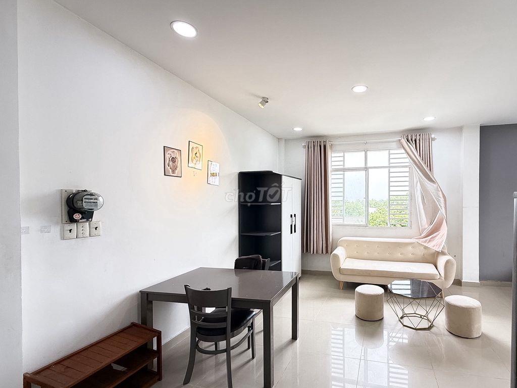Căn Hộ Dịch Vụ Sân Vườn 1000m2