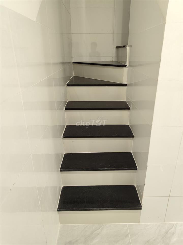 Nhà 1 trệt 1 lầu 45m2 ở Hiệp Thành