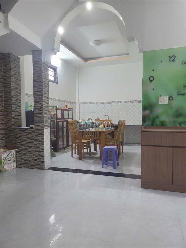 Phòng cho thuê trong nhà nguyên căn gần KTX khu B