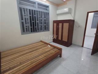 Phòng cho thuê trong nhà nguyên căn gần KTX khu B