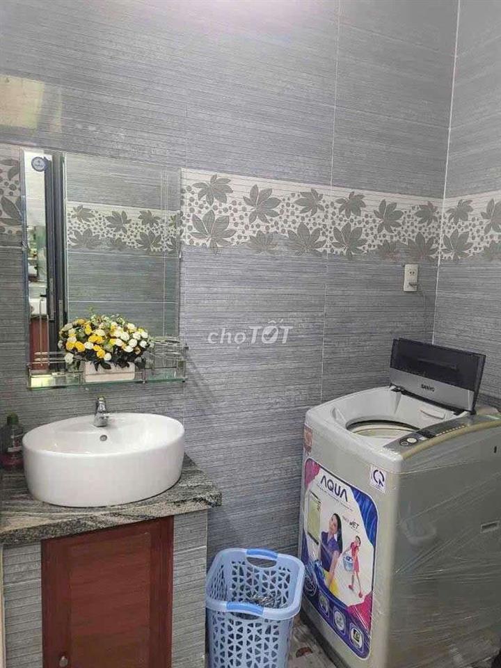 PHÒNG TRỌ KÍ TÚC XÁ  1tr3/tháng SÁT VÁCH ĐH BÌNH DƯƠNG