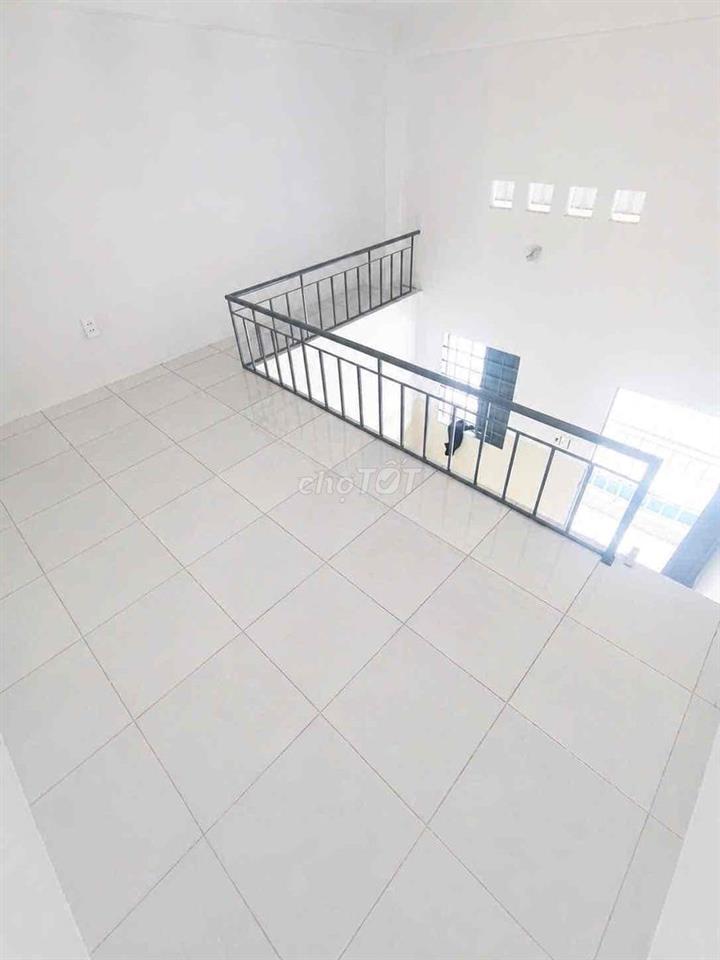 Phòng sẵn ở luôn. Giờ giấc tự do không chung chủ