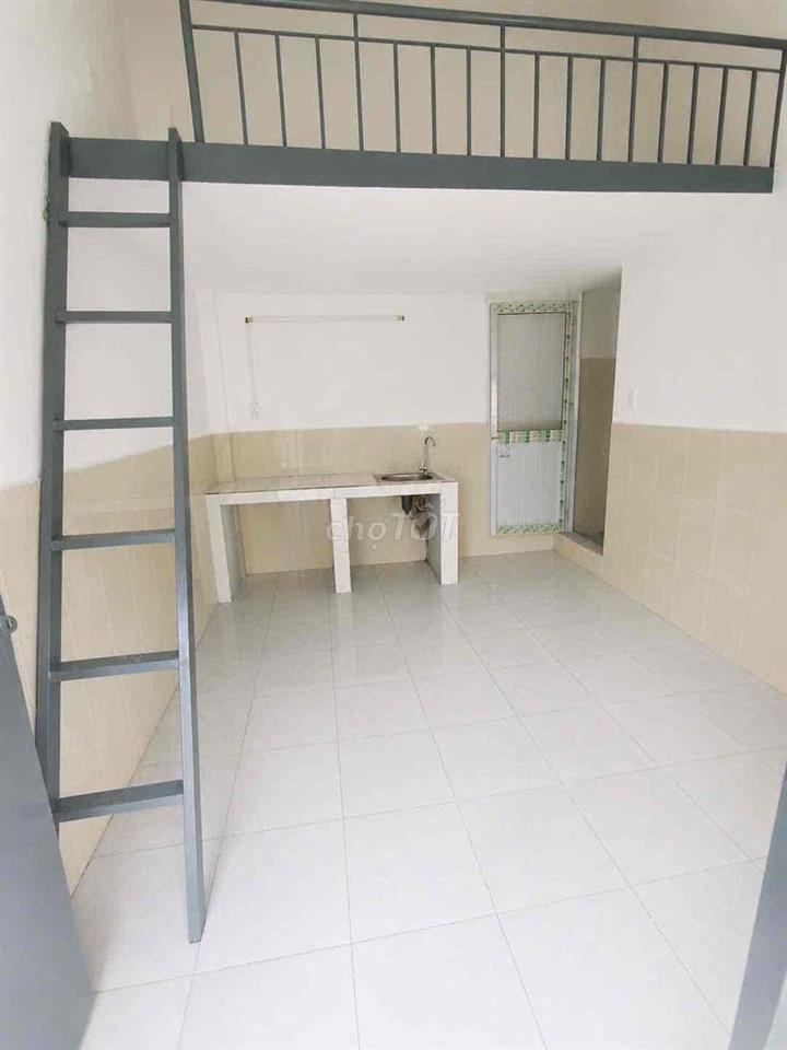 Phòng sẵn ở luôn. Giờ giấc tự do không chung chủ
