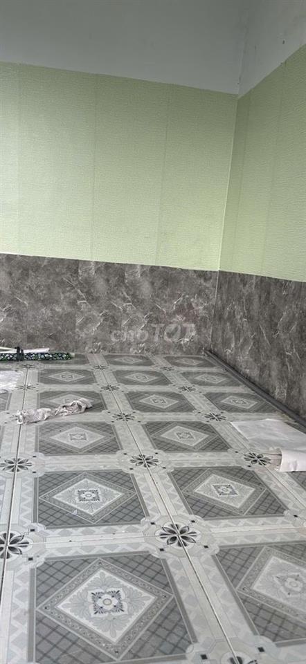 CHO THUE PHÒNG TRỌ MĂT TIỀN -LỘ GIỚI 30m - Đậu xe ô tô trước nhà-