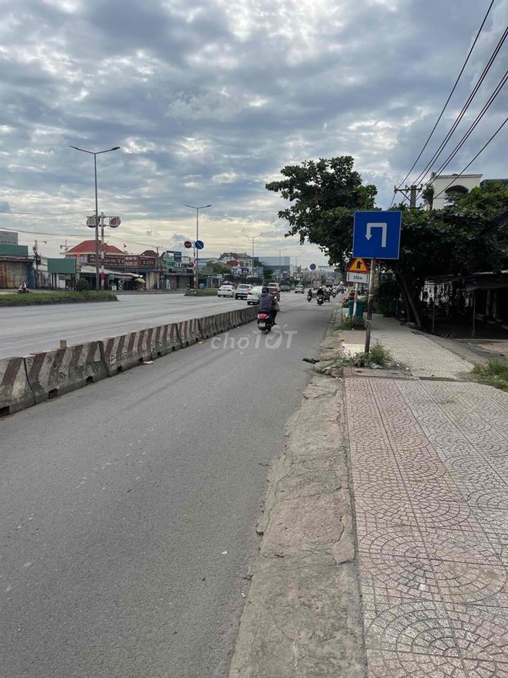 bán nhà mặt tiền quốc lộ 51. phường long hưng . thành phố đồng nai.