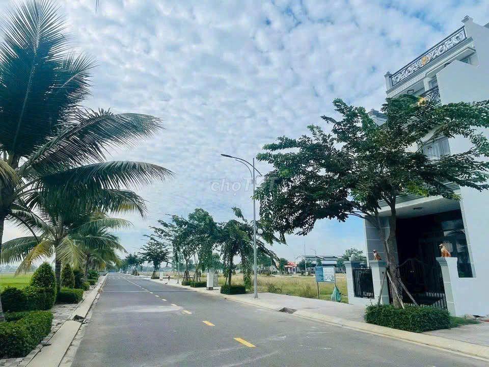 Đất nền cách sân bay Long Thành 5km - Giá 15triệu/m2 - Sổ hồng riêng