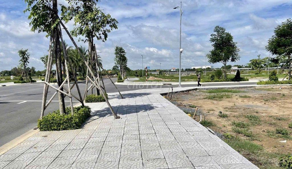 Đất nền cách sân bay Long Thành 4km - Giá 10triệu/m2 - Sổ hồng riêng