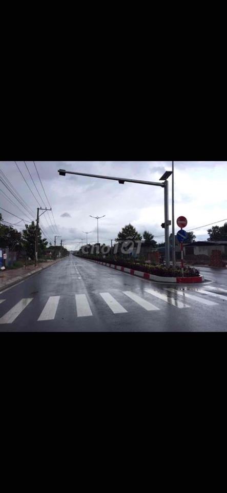 cần chuyển nhượng lại lô đất mặt tiền