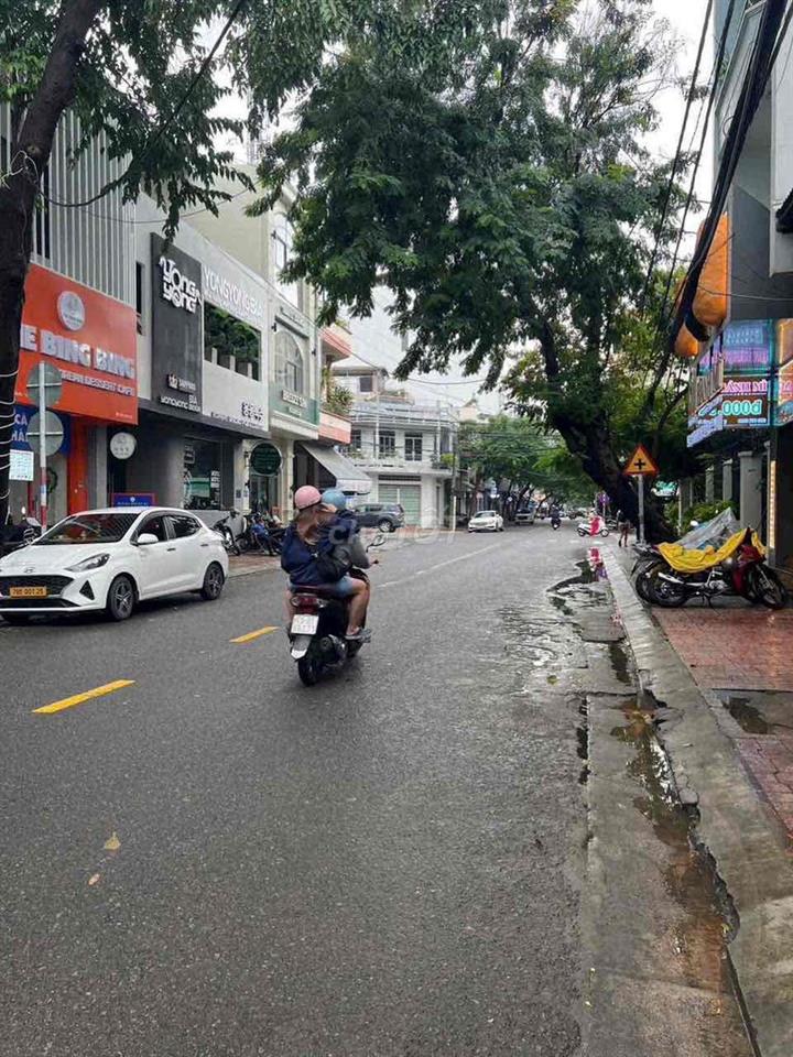 Bán Nhà Mặt Tiền Bạch Đằng Tân Lập Nha Trang Ngang 8,3m