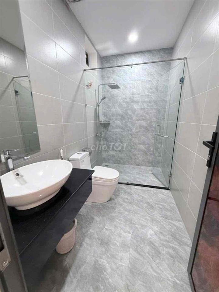 Nhà Mặt Tiền Thích Quảng Đức Phước Hải Nha Trang Ngang 6m Có Thang May