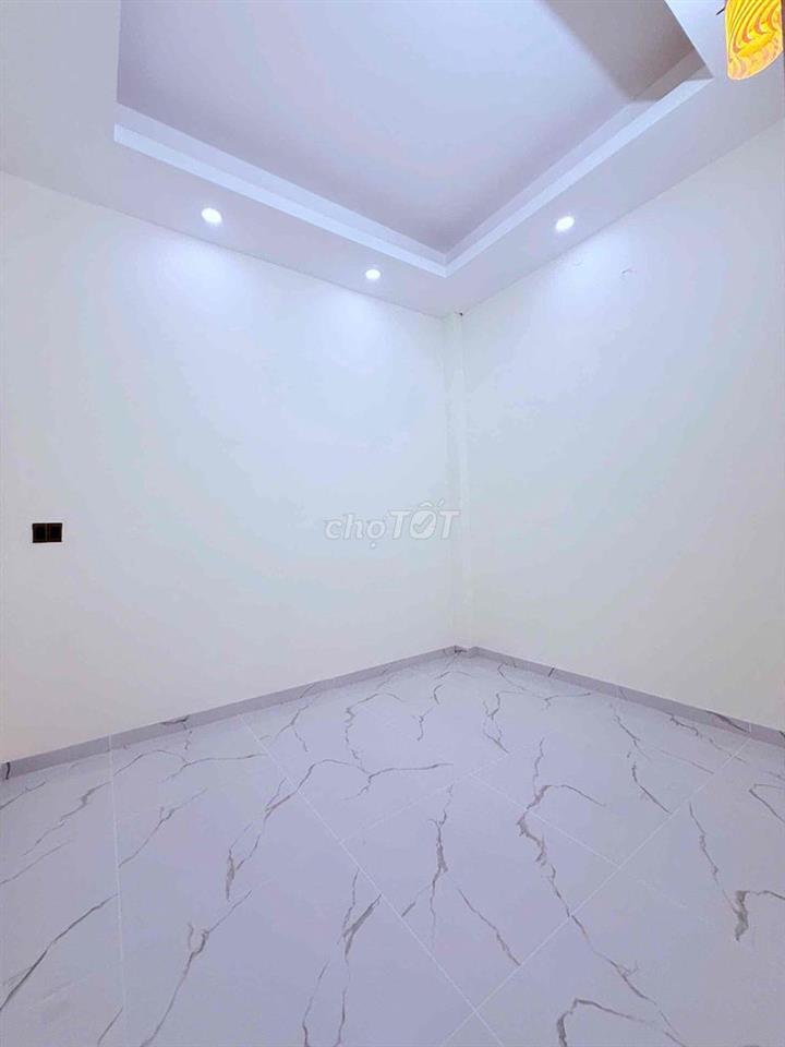 Nhà Mặt Tiền Hoàng Diệu Phước Long Nha Trang  Ngang 11m