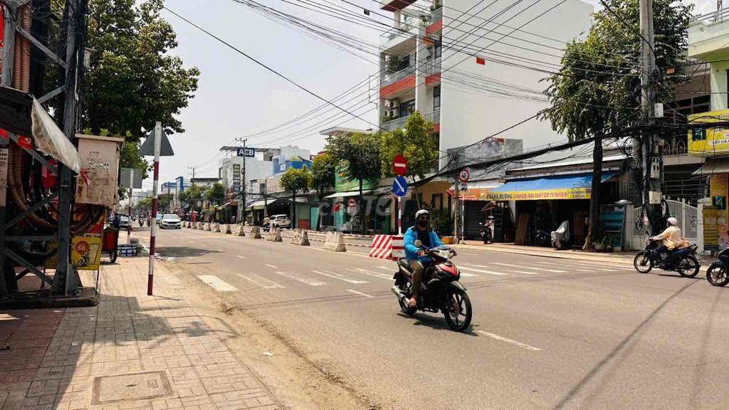 Bán Nhà Cấp 4 Đường Bế Văn Đàn Phước Long Nha Trang Sổ Riêng Gần Chợ