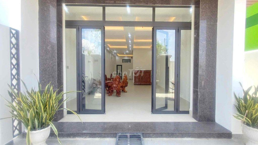 Cho Thuê Nhà 3 Tầng KĐT Mỹ Gia Nha Trang Ngang 7,5m Full Nội Thất Đẹp