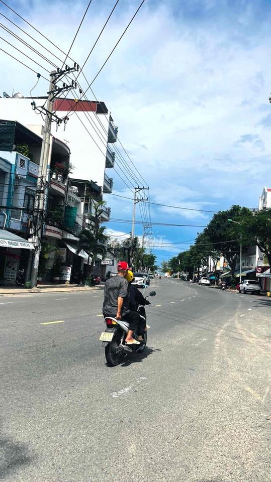 Nhà 2 Mặt Tiền Tô Hiệu Vĩnh Nguyên Nha Trang Cách Biển 200m  Đông Nam