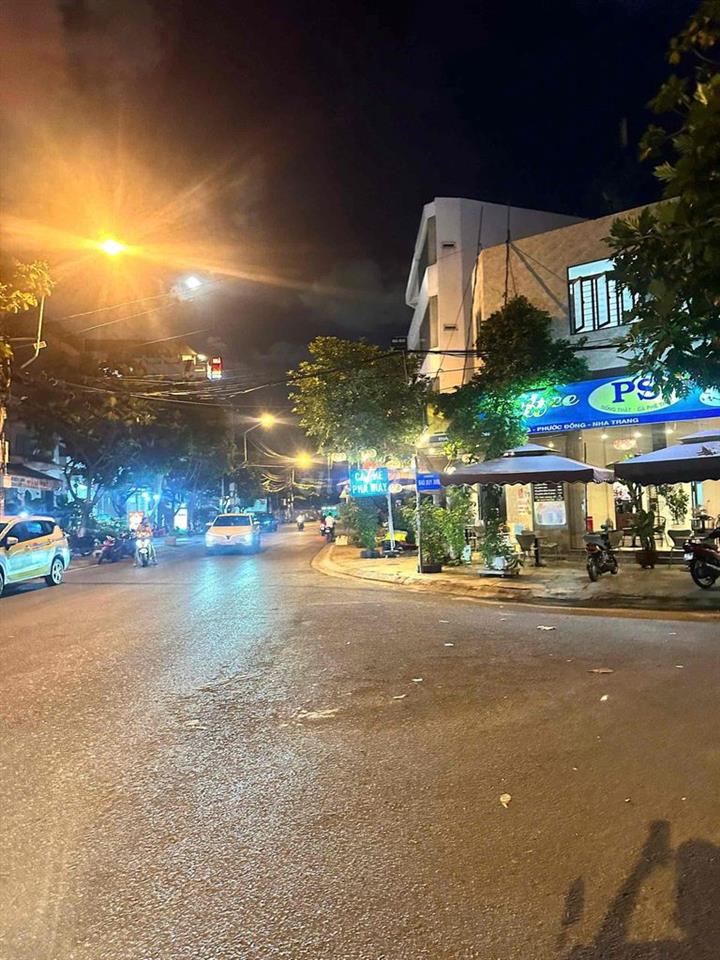 Bán Nhà Mặt Tiền Đào Duy Anh Hòn Rớ 1 Phước Đồng Nha Trang Hướng Tây