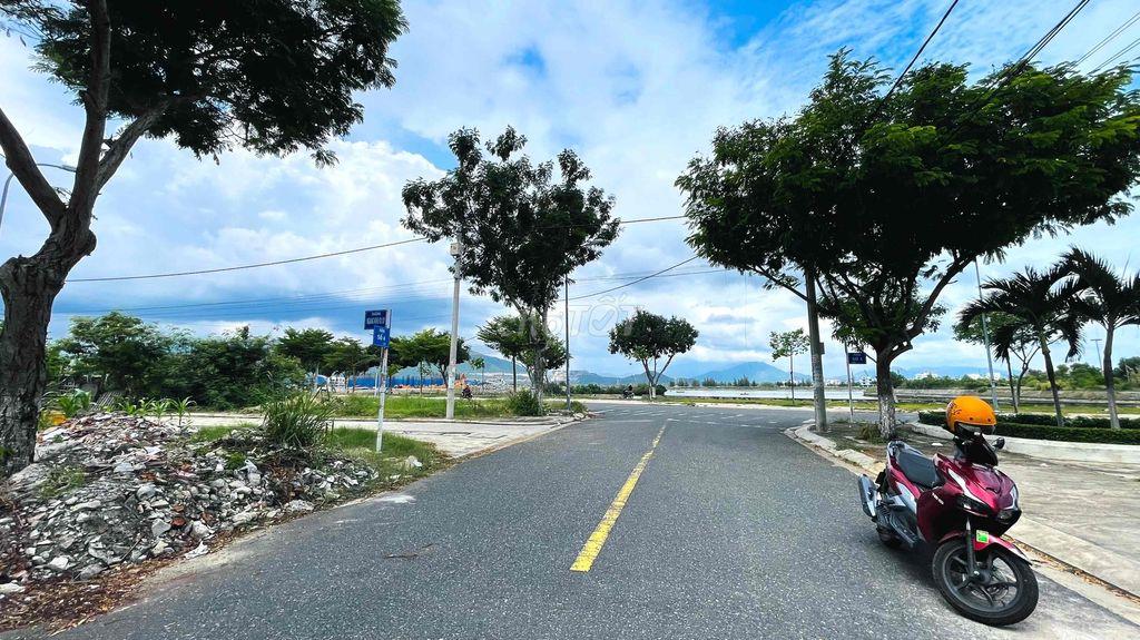 Bán Lô Góc View Sông Hòn Rớ 2 Phước Đồng Nha Trang sổ Riêng