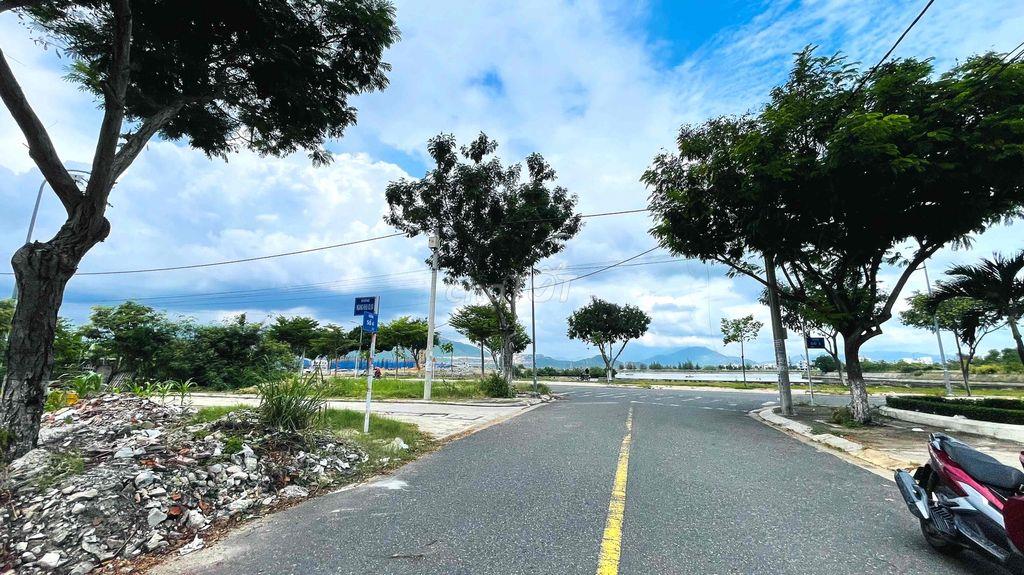 Bán Lô Góc View Sông Hòn Rớ 2 Phước Đồng Nha Trang sổ Riêng