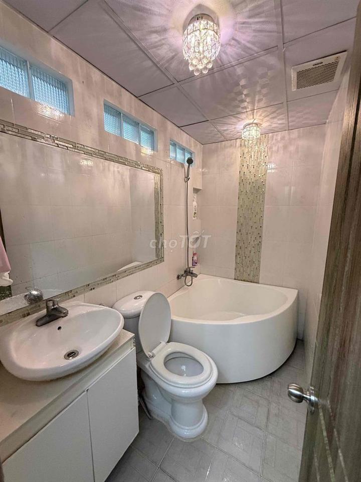 Căn hộ 4 phòng ngủ view biển