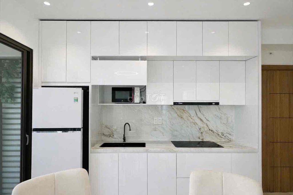 Cho thuê căn hộ 2PN nội thất cao cấp, căn góc